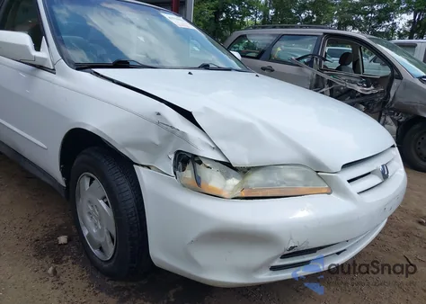 2002 Honda Accord 3.0 Lx из США, поврежденный, VIN 1HGCG164X2A028072